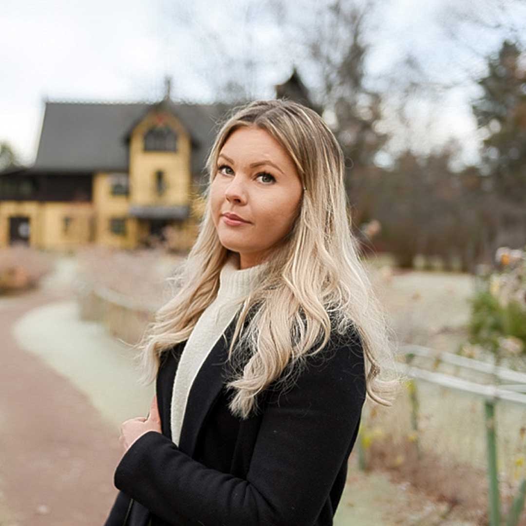 Caroline_1080